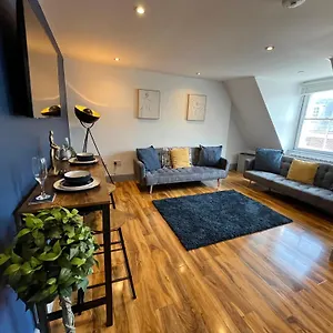 Magnificent One Bed Penthouse Apartment
