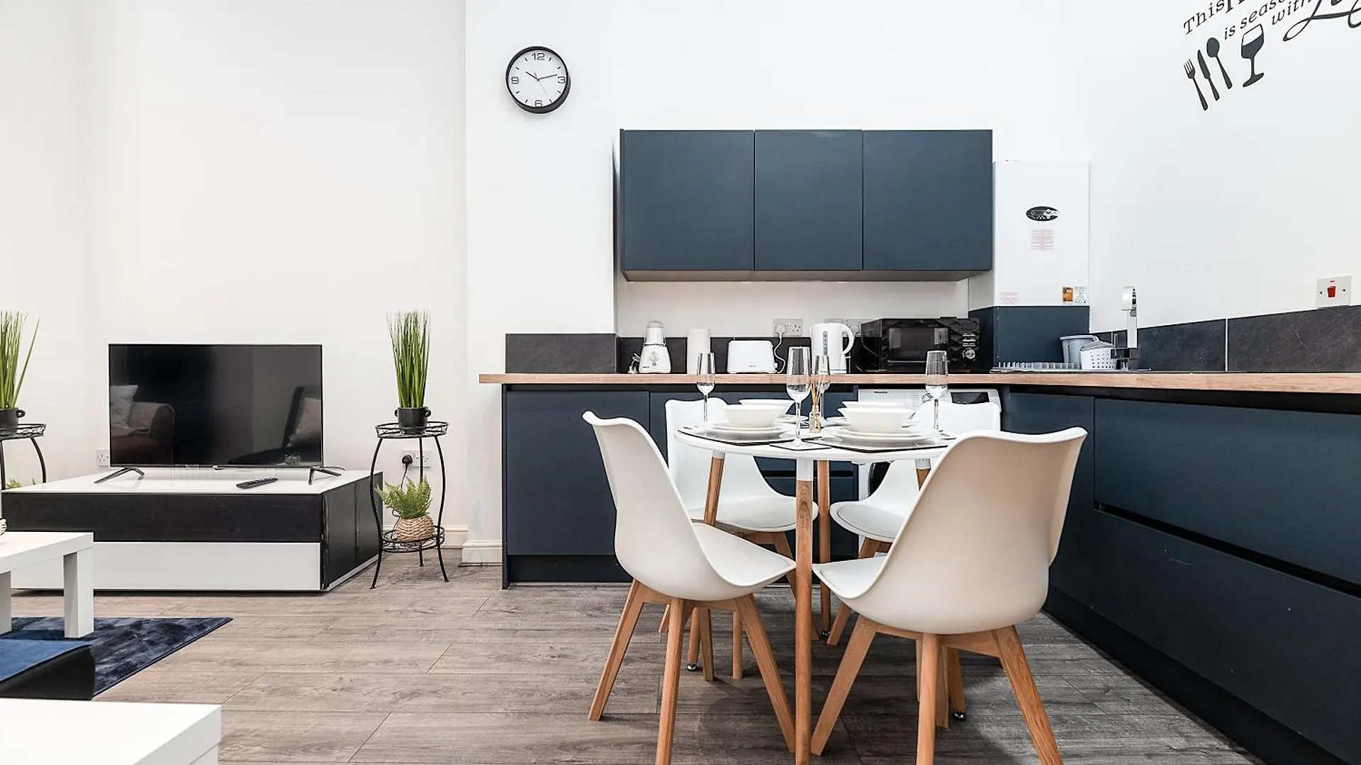 Stunning City Centre Apartment contacts